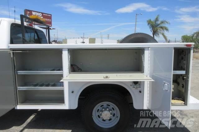 Ford F350 Recovery vehicles
