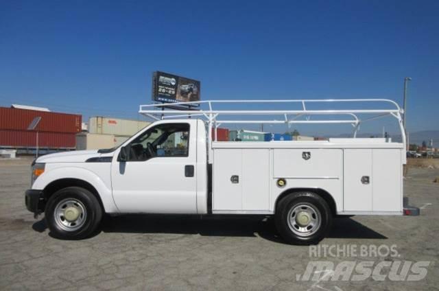 Ford F350 Recovery vehicles