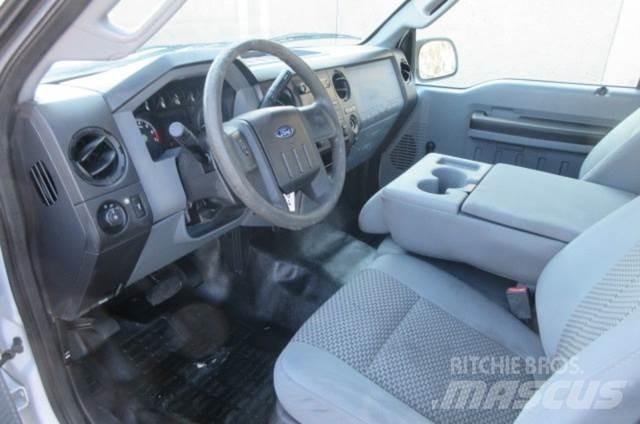 Ford F350 Recovery vehicles