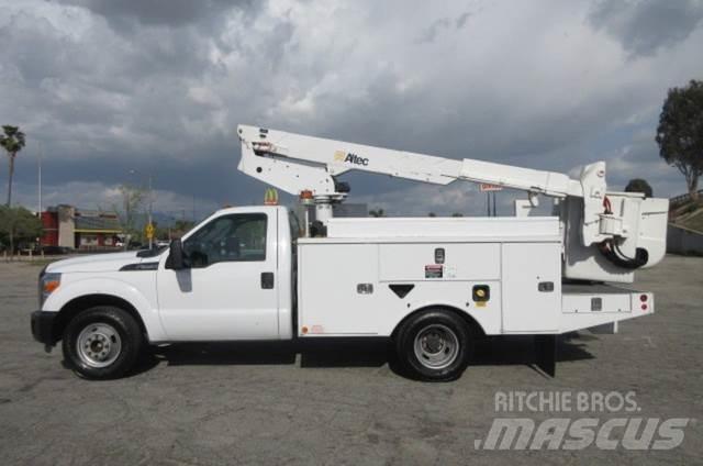 Ford F350 Recovery vehicles