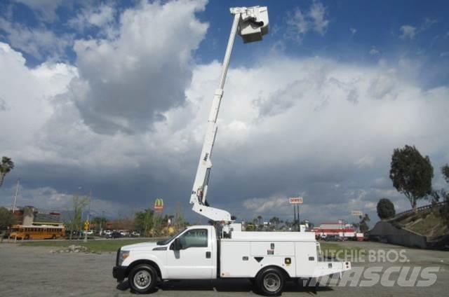 Ford F350 Recovery vehicles