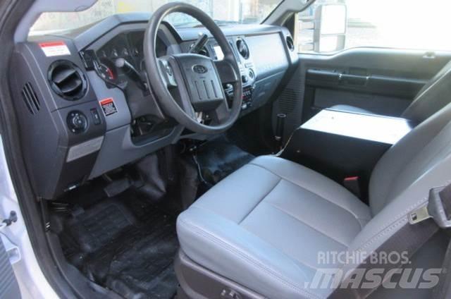Ford F550 Recovery vehicles