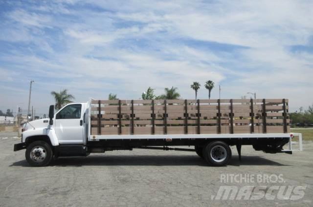 GMC C6500 Recovery vehicles