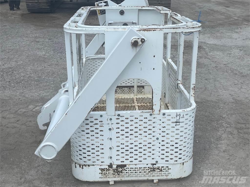 Altec  Crane parts and equipment