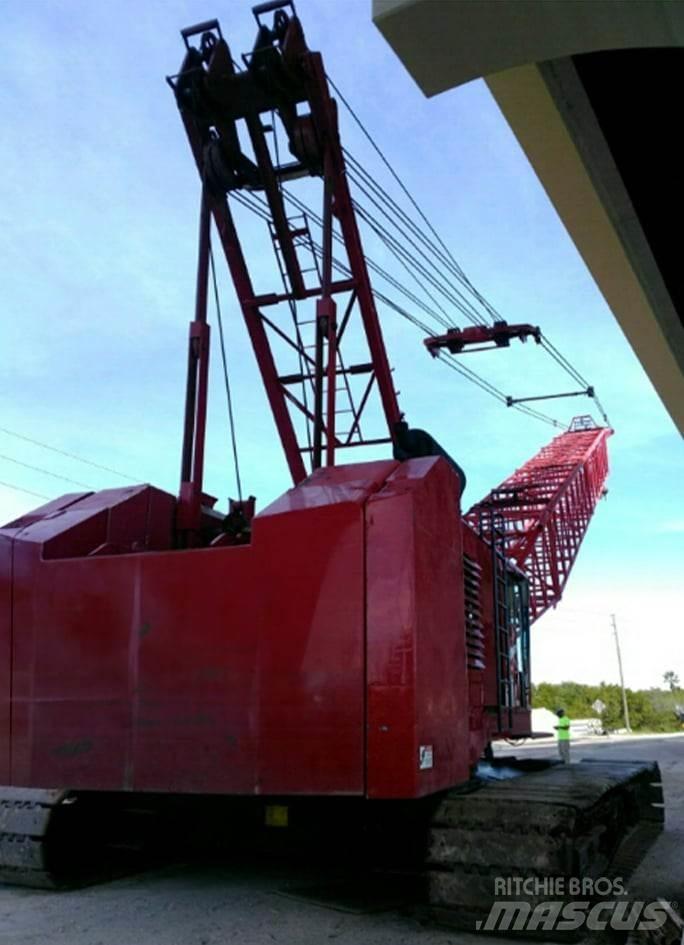 Manitowoc 4100W S2 Track mounted cranes