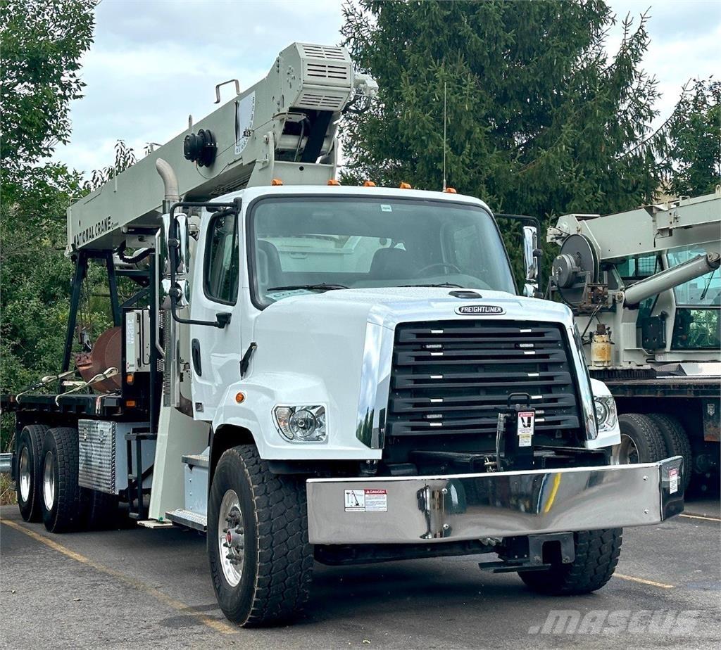 National 900A Truck mounted cranes
