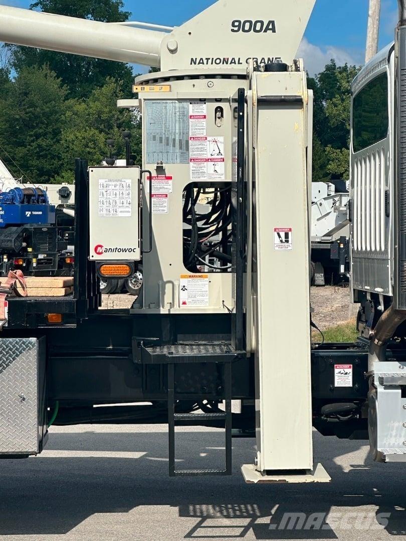 National 900A Truck mounted cranes