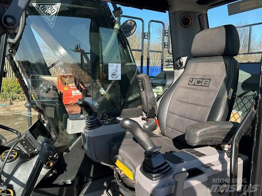 JCB 220X Crawler excavators