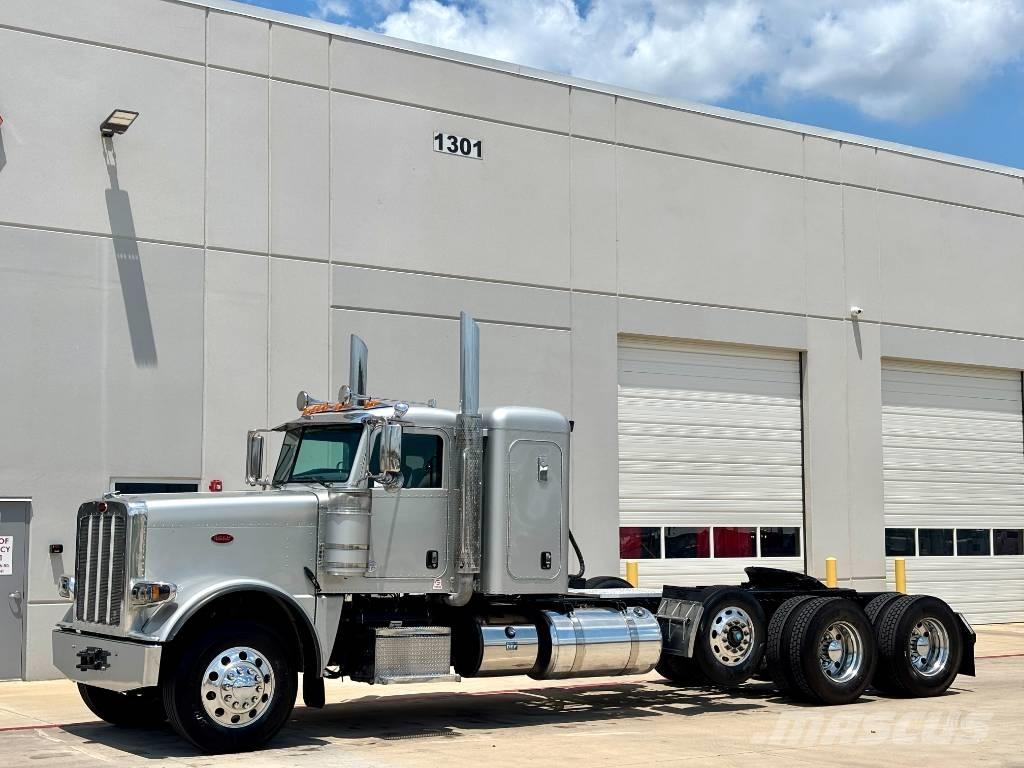 Peterbilt 389 Prime Movers