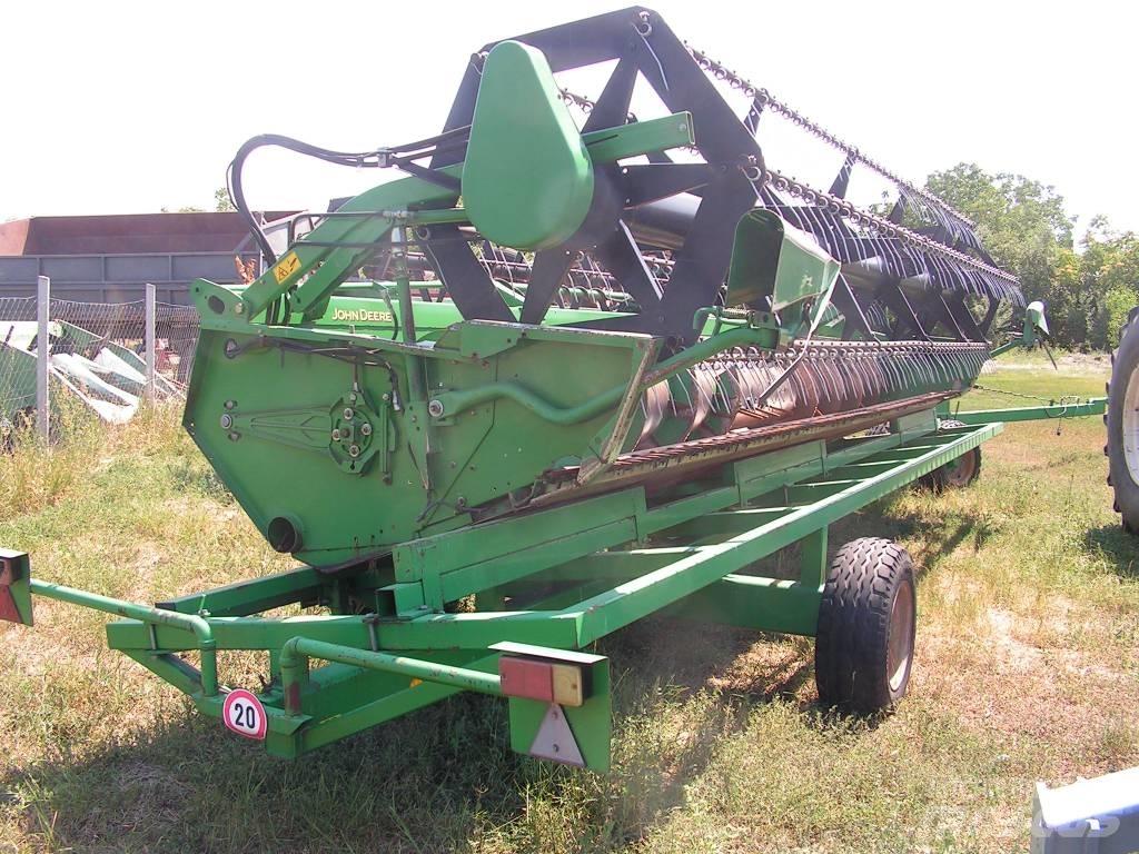John Deere T660 Combine harvesters