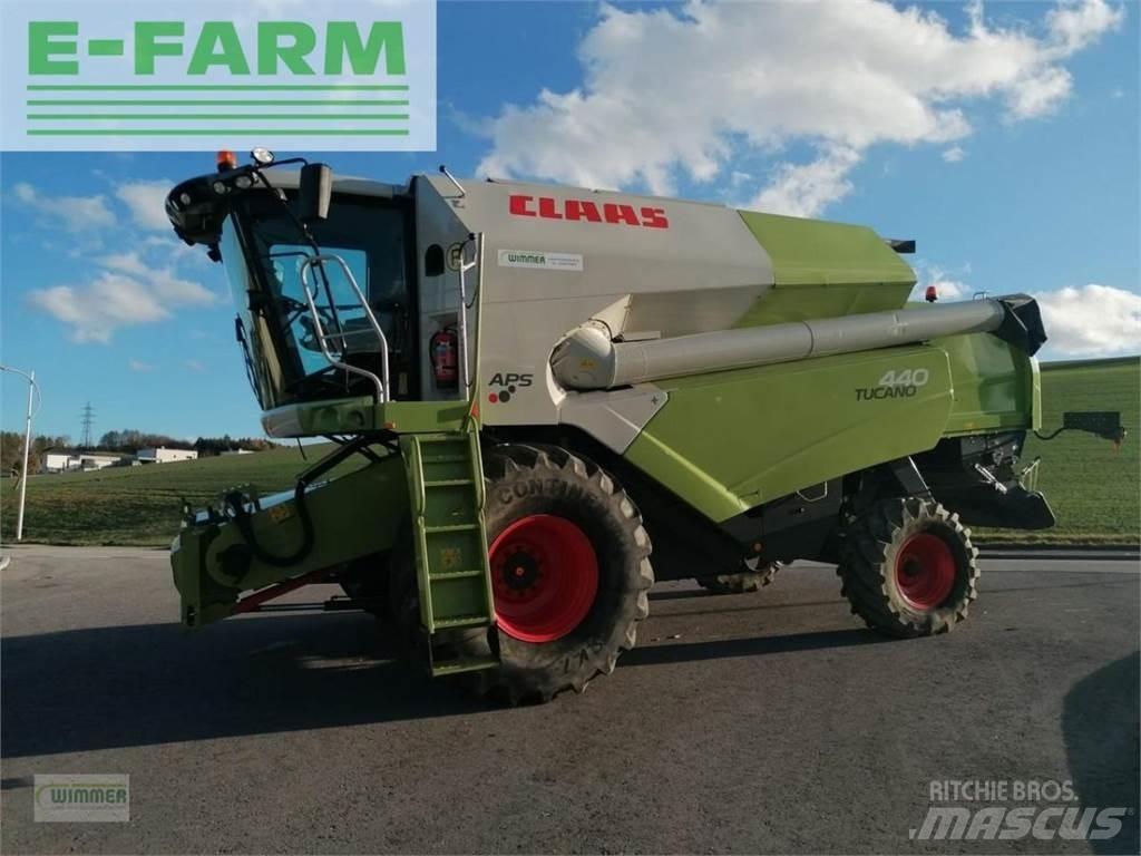 CLAAS tucano 440 Combine harvesters