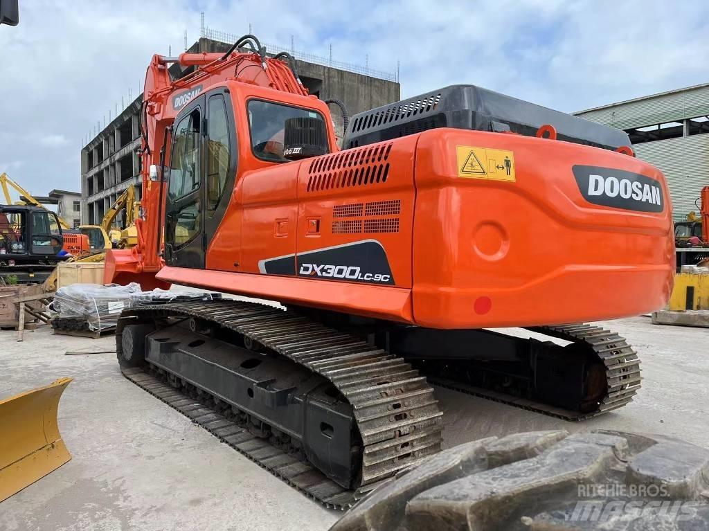 Doosan DX 300 Crawler excavators