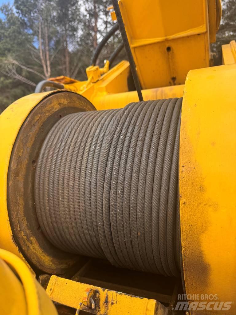Hitachi ZX135UST Track mounted cranes