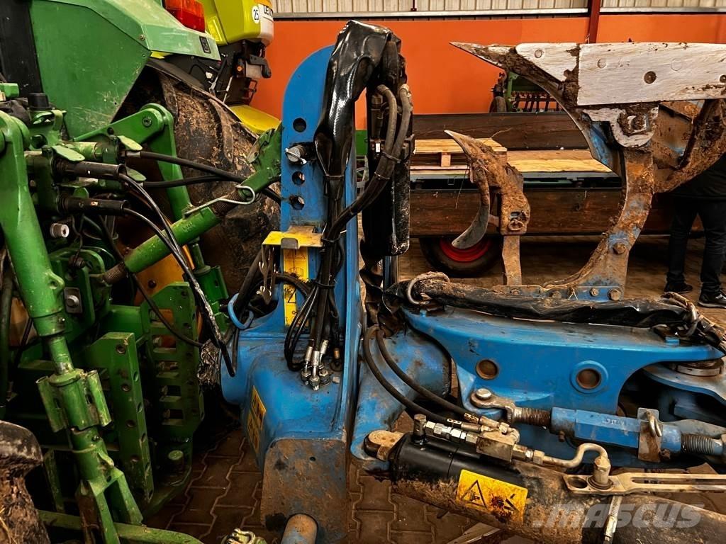Lemken Juwel 8 Ploughs