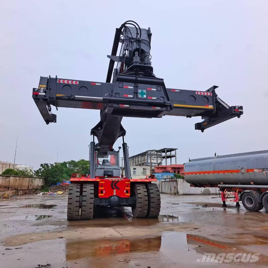 Kalmar DRF450 Reach stackers