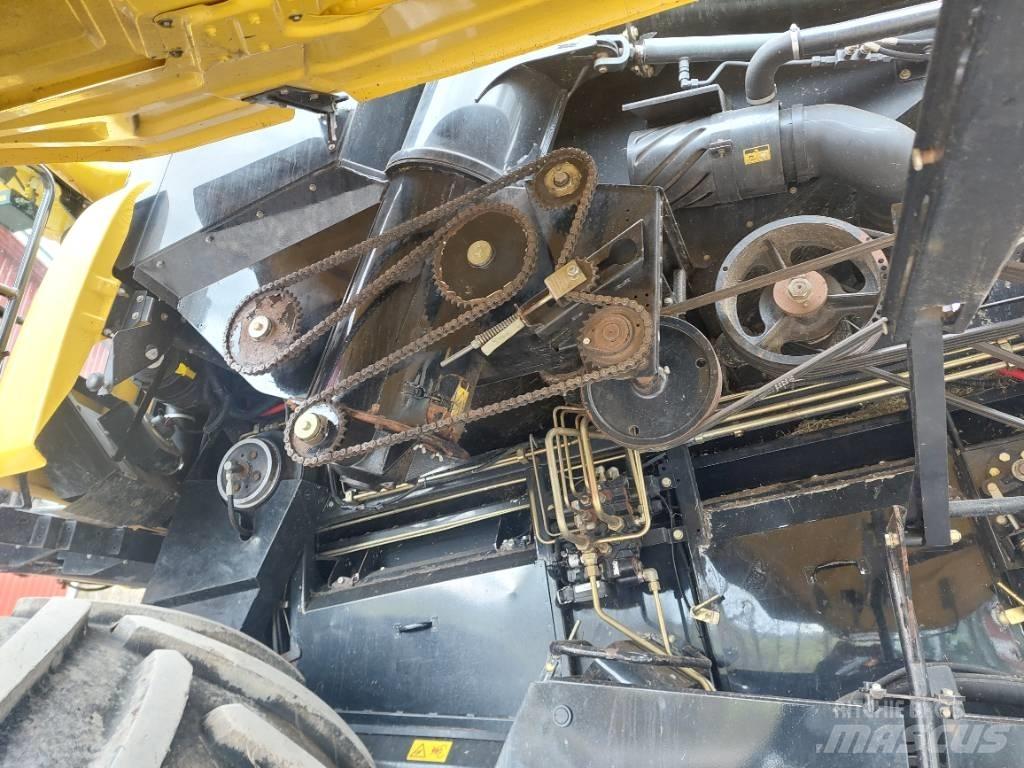 New Holland CR 980 Combine harvesters