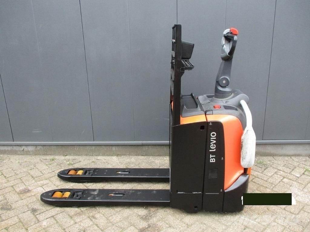 Toyota LPE 200 Low lift with platform
