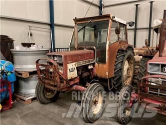 International 423 Tractors