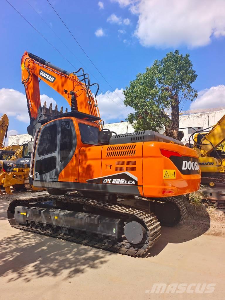 Doosan DX 225 LCA Crawler excavators