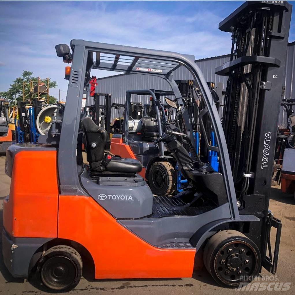 Toyota 8FGCU32 Water bowser