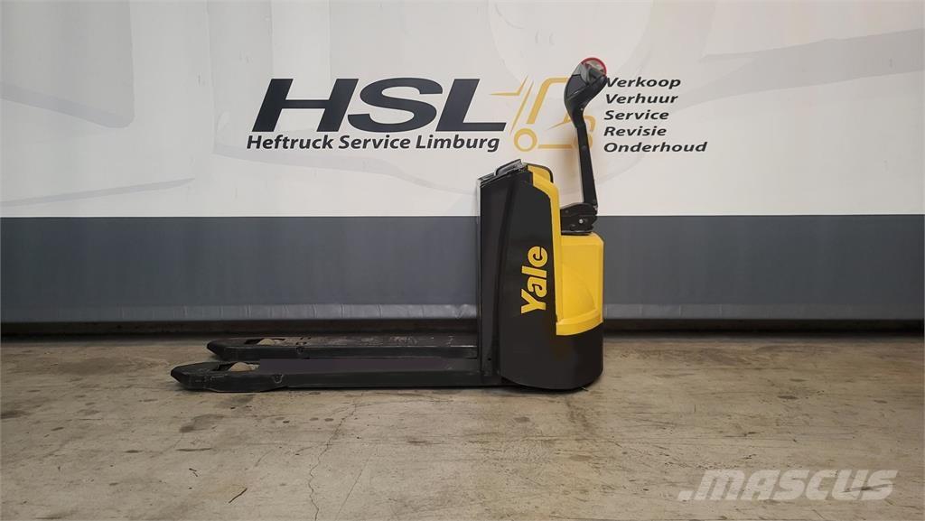 Yale MP16 2021 Pedestrian stacker