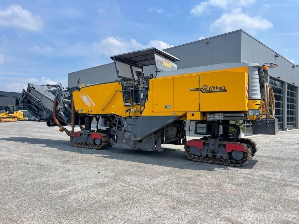 Wirtgen W250i Asphalt cold milling machines