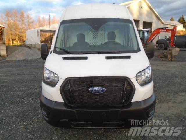 Ford Transit 250 Panel vans