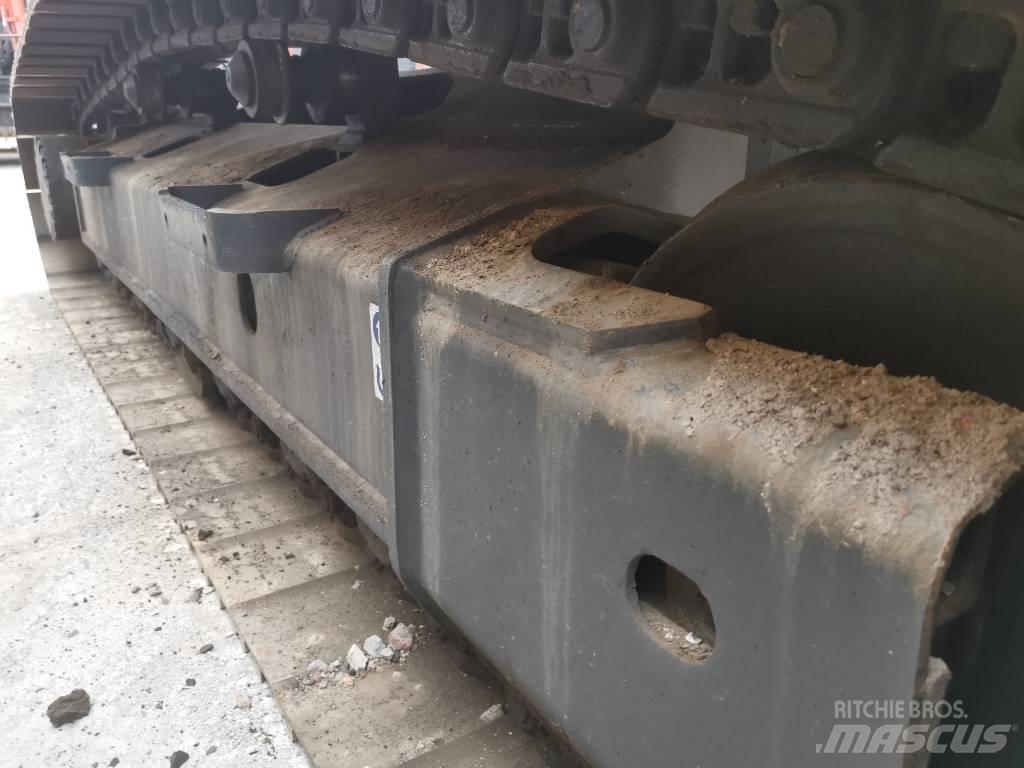 Komatsu PC 200 LC-8 Crawler excavators