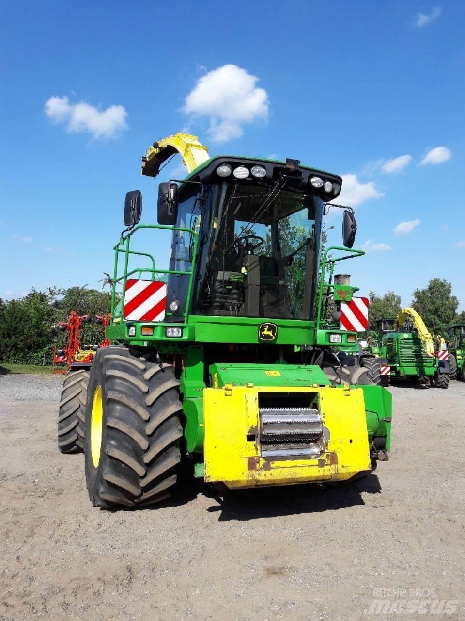 John Deere 7350 Forage harvesters