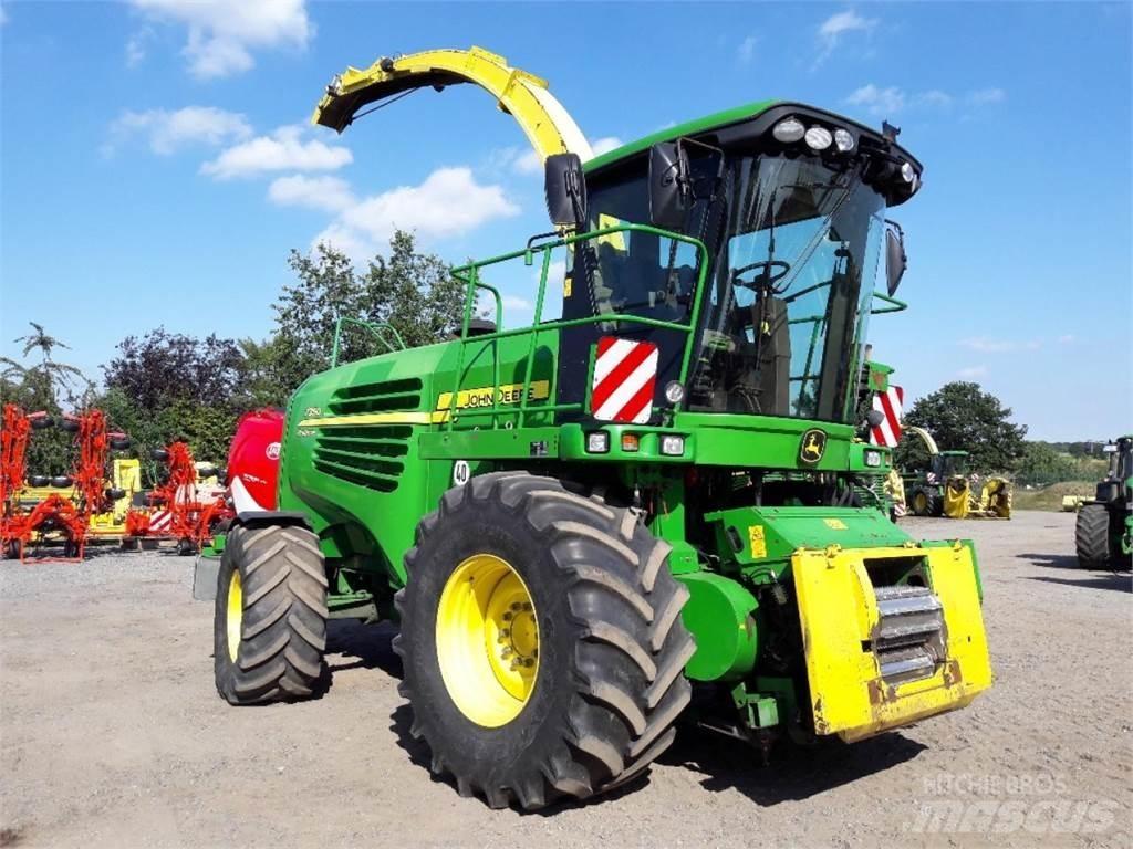 John Deere 7350 Forage harvesters