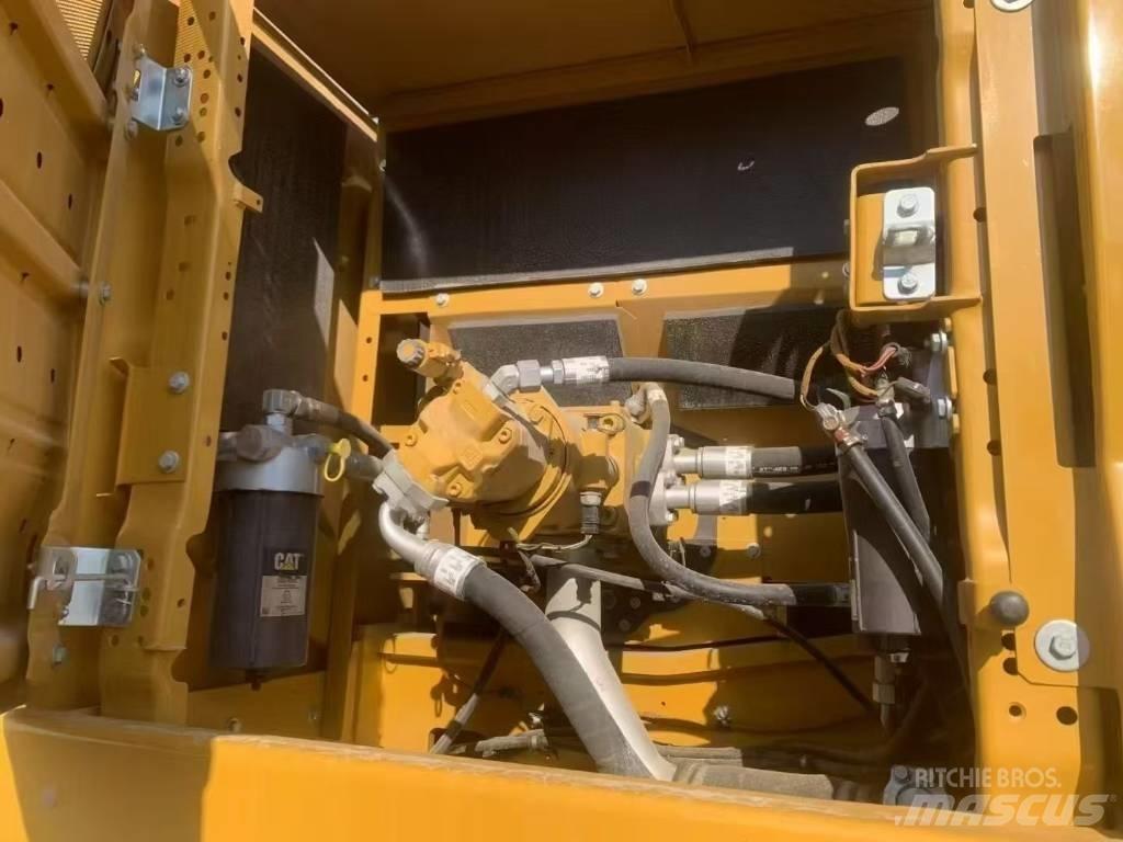 CAT 345GC Crawler excavators