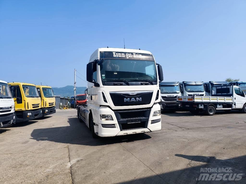 MAN TGX 26.440 Beavertail Flatbed / winch trucks