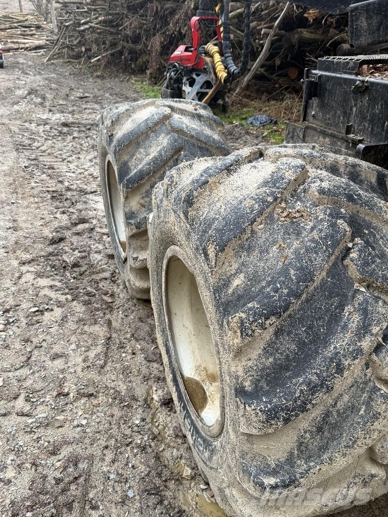 Komatsu 931 Harvesters