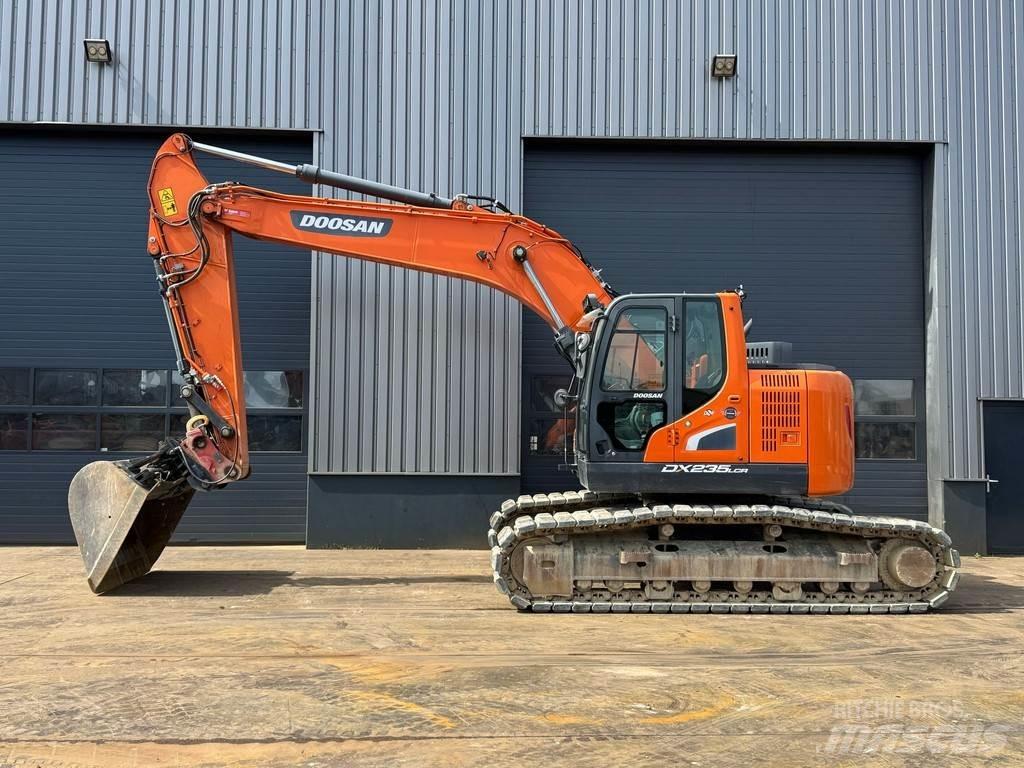 Doosan DX235LCR-5 Crawler excavators