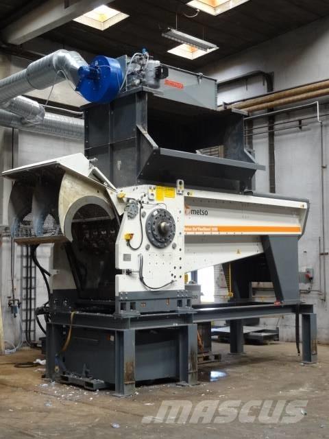 M&J FineShred 1500 Waste Shredders