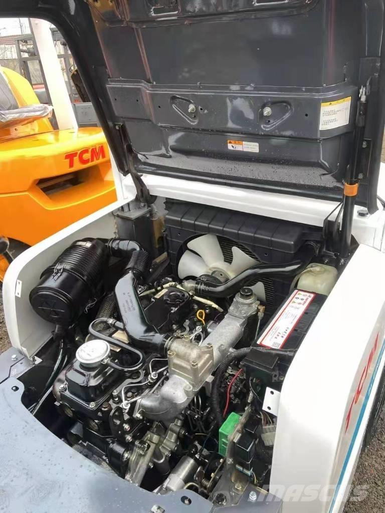 TCM FD 30 Diesel trucks