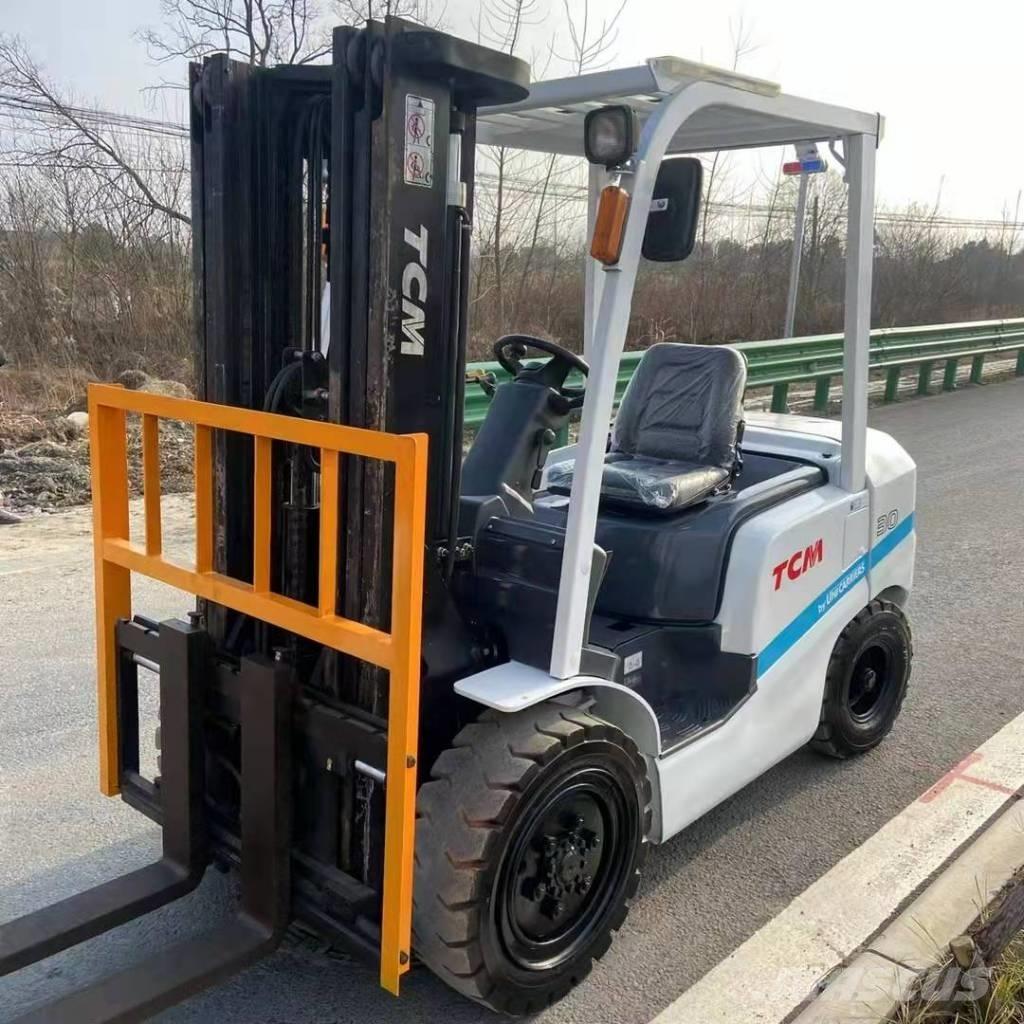 TCM FD 30 Diesel trucks