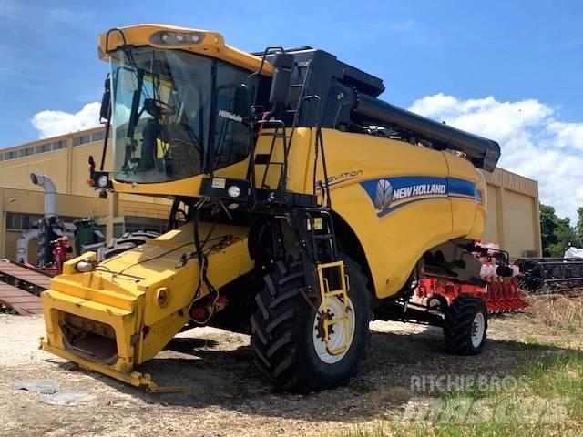 New Holland CX 5090 Combine harvesters