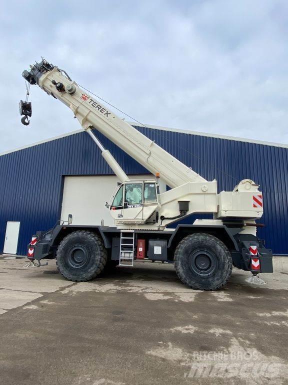 Terex RT 100 Rough terrain cranes