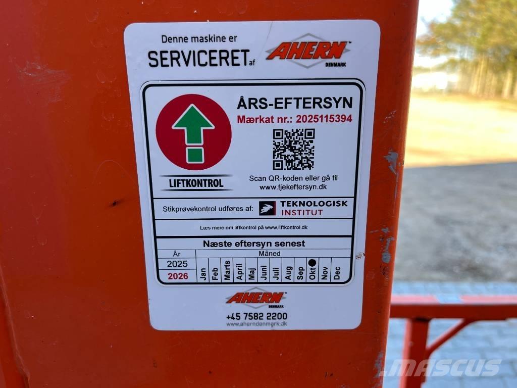 JLG 1230 ES Used Personnel lifts and access elevators