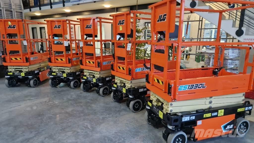 JLG ES 1330 L Scissor lifts