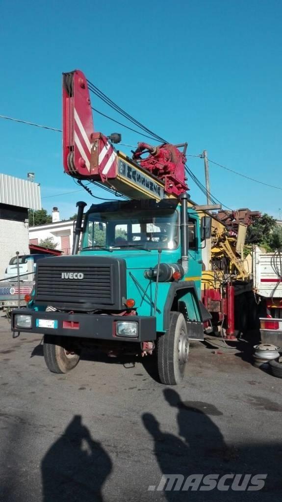 Massenza MI 25   F Waterwell drill rigs