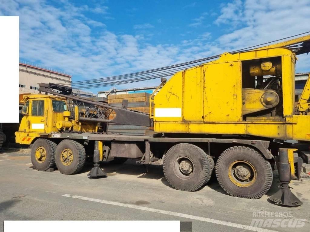 American 4460 Track mounted cranes