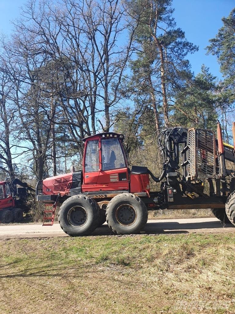Komatsu 895 Forwarders