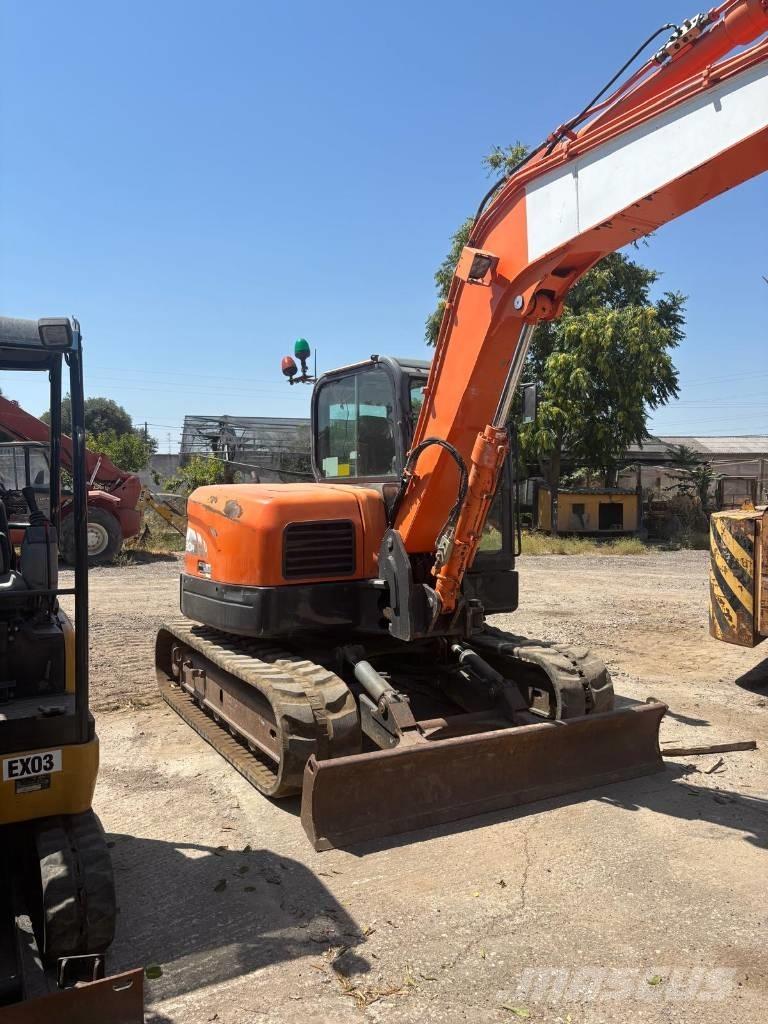 Doosan DX 80 R Mini excavators  7t - 12t