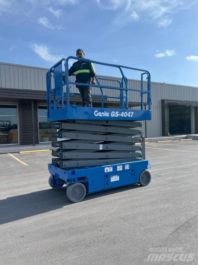 Genie GS 4047 Scissor lifts