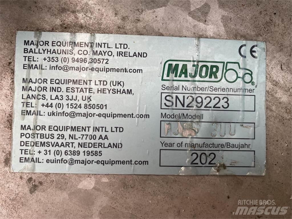 Major MJ65-300 Rough, trim and surrounds mowers