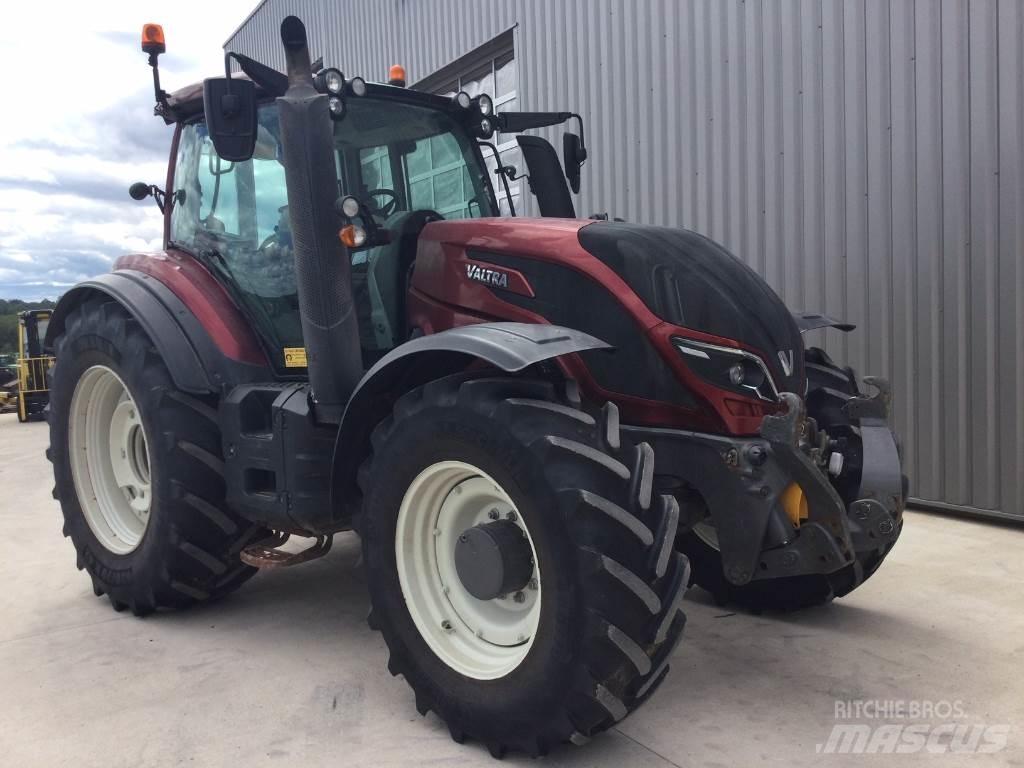 Valtra T194 Tractors