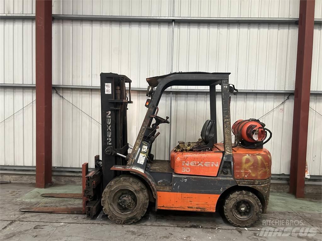  FG30 LPG trucks