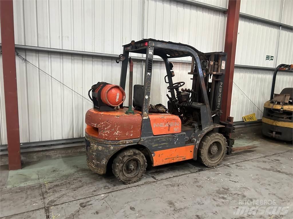  FG30 LPG trucks